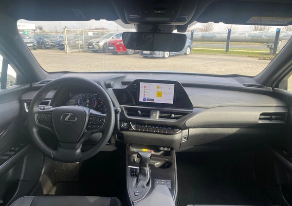 Lexus UX cena 159900 przebieg: 6367, rok produkcji 2022 z Sieraków małe 277